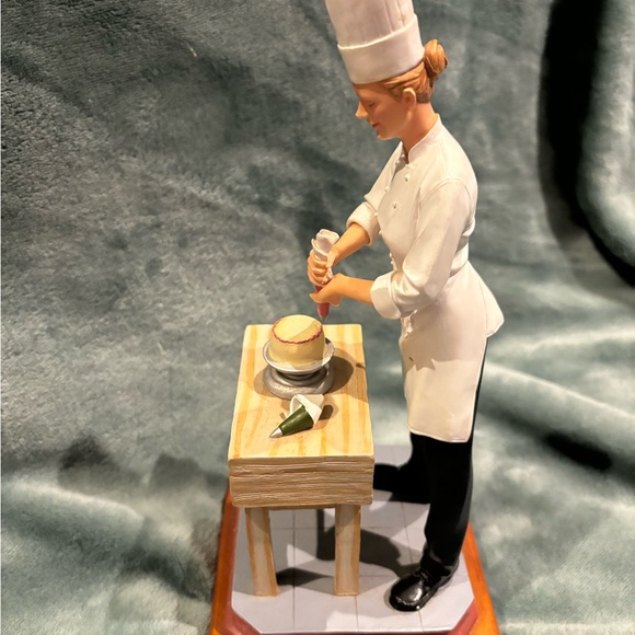 VANMARK "CAREERS" PASTRY CHEF FIGURINE LIMITED EDITION #1/036-Repair - Picture 7 of 16